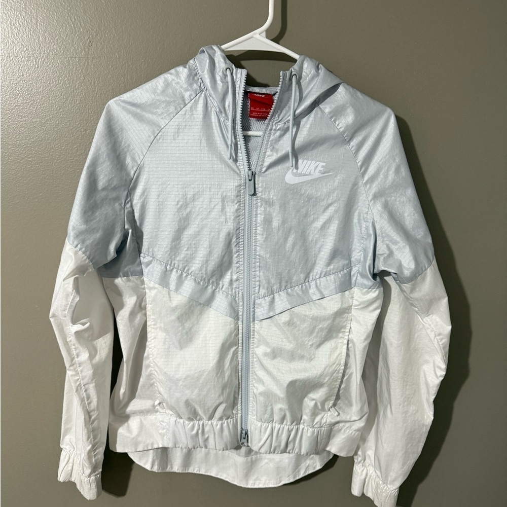 Nike Blue and White Raincoat with Hood and Water-Resistant Fabric